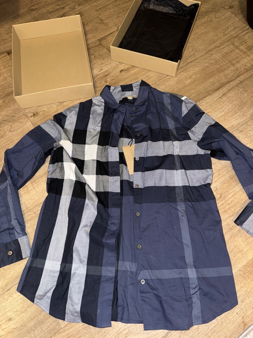 Burberry women’s button down brand new